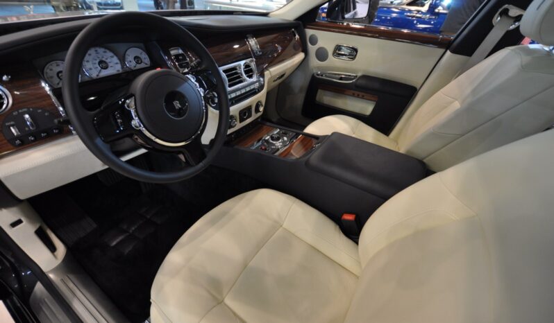 
								2010 ROLLS-ROYCE GHOST full									